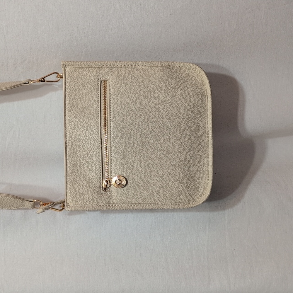 Valentino Orlandi Cream Crossbody Bag with Gold Details - Picture 4 of 7